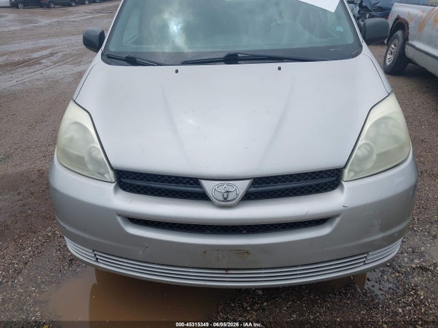 Toyota Sienna Le