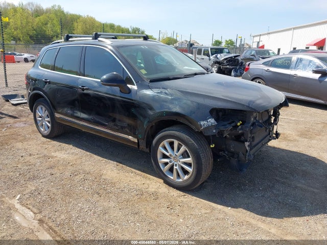 Salvage Volkswagen Touareg Image