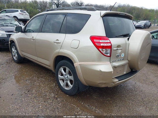 Toyota RAV4 Limited V6