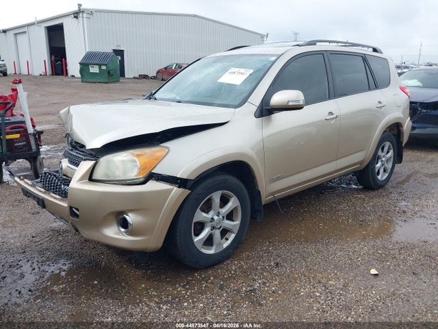 Toyota RAV4 Limited V6