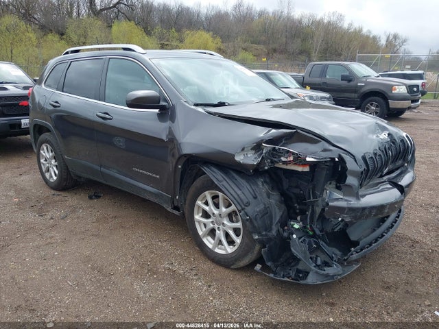 Salvage Jeep Cherokee Image