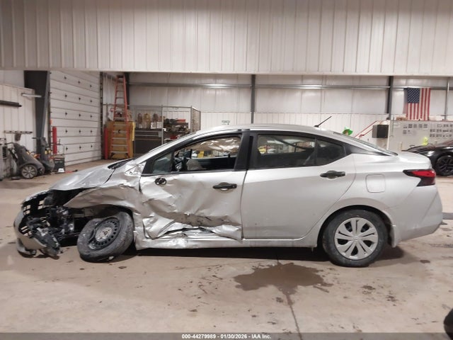 Nissan Versa 1.6 S