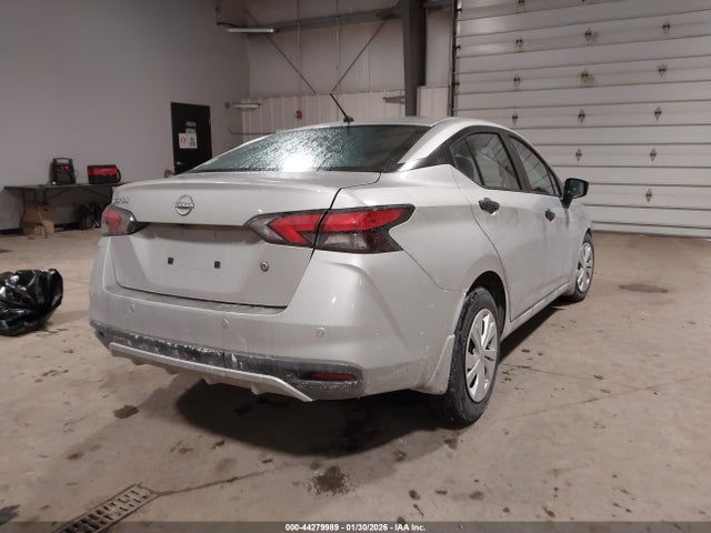 Nissan Versa 1.6 S