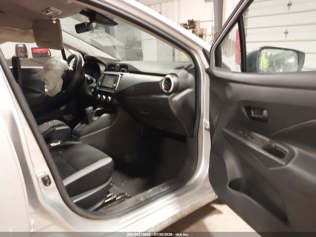 Nissan Versa 1.6 S