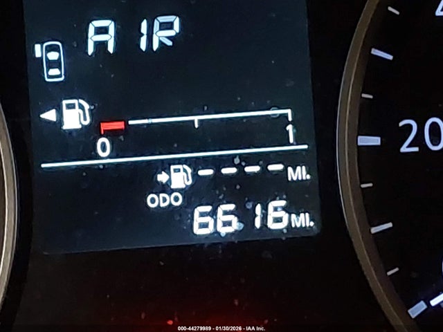 Nissan Versa 1.6 S