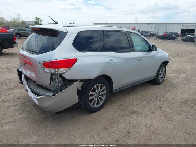Nissan Pathfinder S