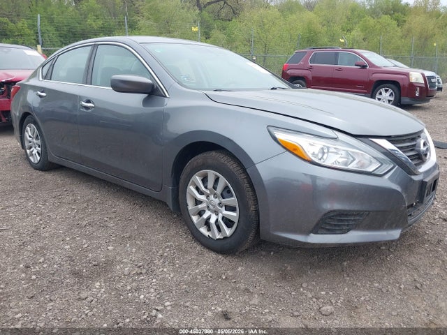Salvage Nissan Altima Image