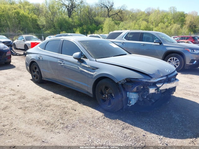 Salvage Hyundai SONATA Image