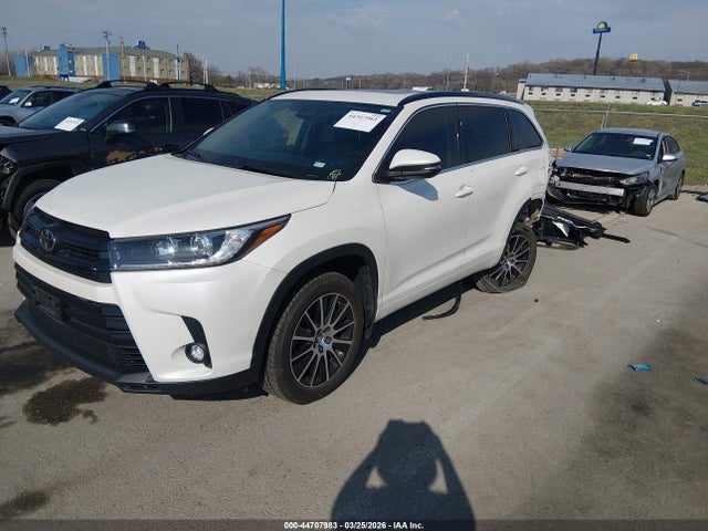 Toyota Highlander Se