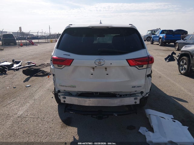 Toyota Highlander Se
