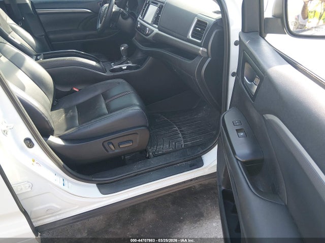 Toyota Highlander Se