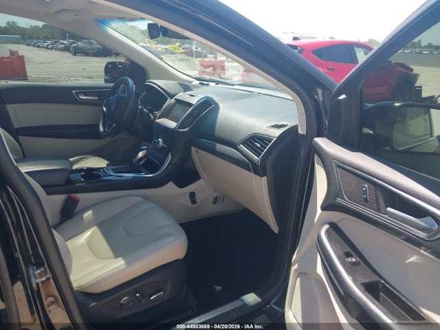 Ford Edge Titanium