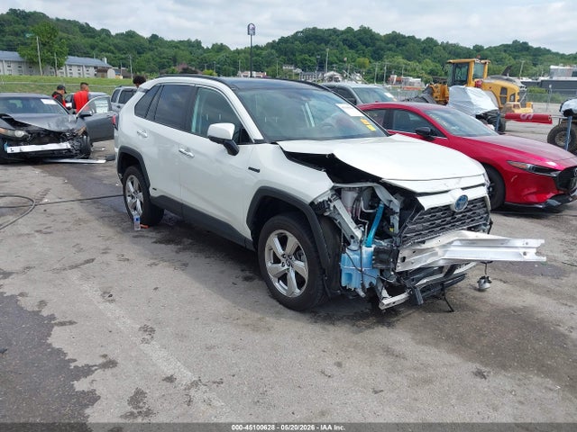 Salvage Toyota RAV4 Image