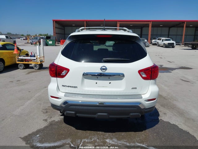Nissan Pathfinder S