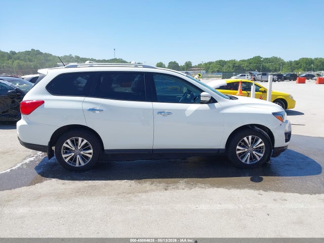 Nissan Pathfinder S