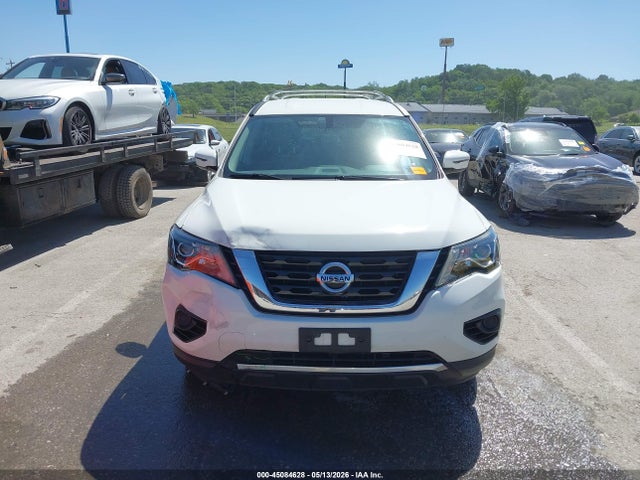 Nissan Pathfinder S