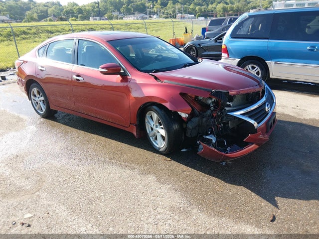 Salvage Nissan Altima Image