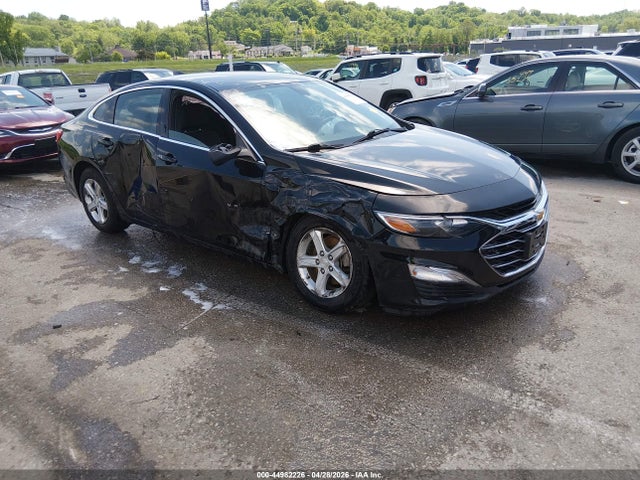Salvage Chevrolet Malibu Image