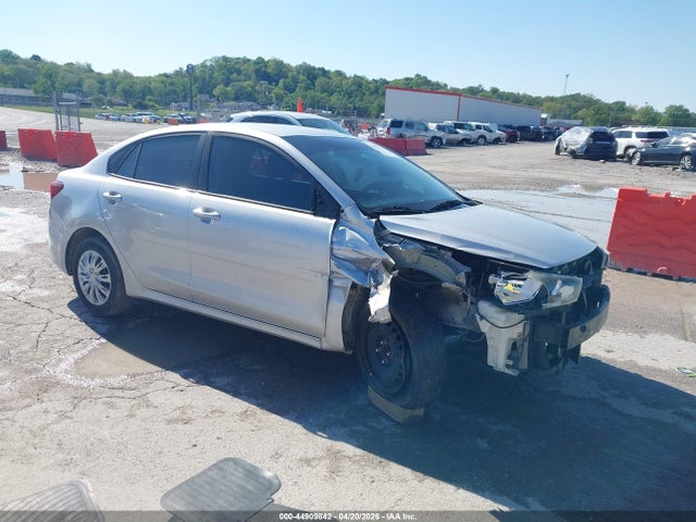 Salvage Kia Rio Image