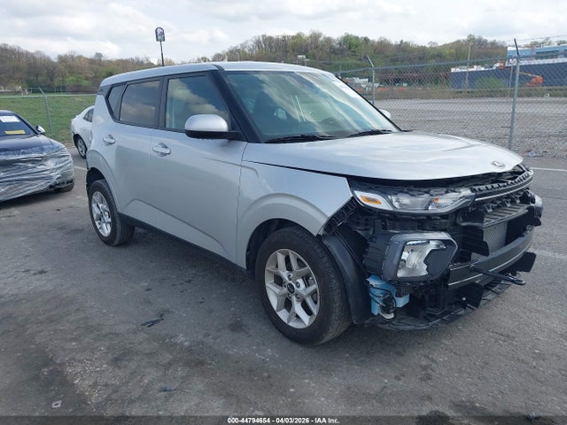 Salvage Kia Soul Image