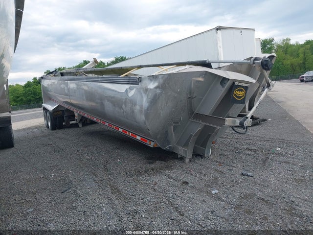 Salvage Mac Trailer Mfg End Dump Image