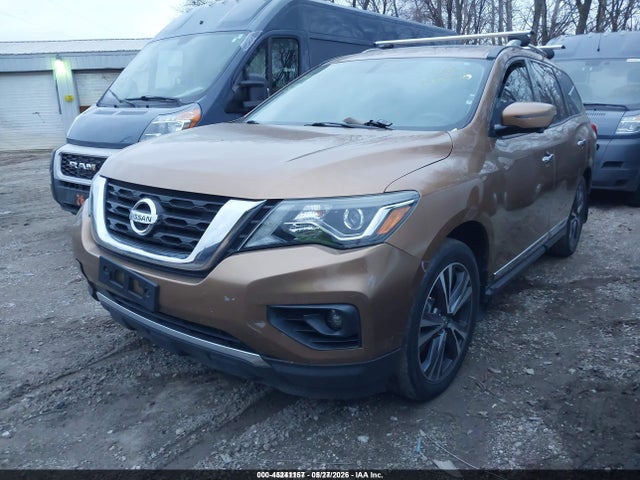 Nissan Pathfinder Platinum