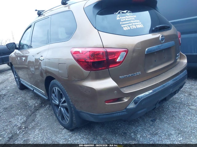 Nissan Pathfinder Platinum