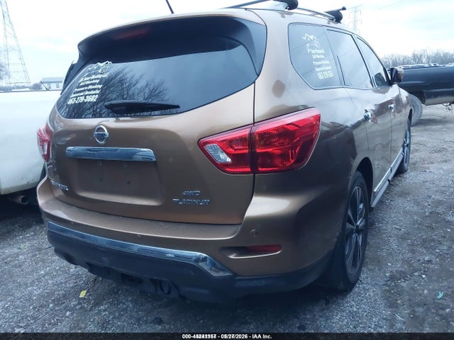 Nissan Pathfinder Platinum