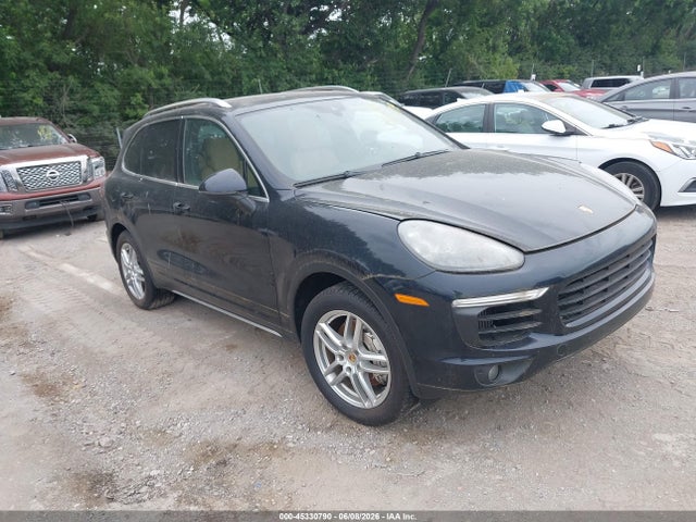 Salvage Porsche Cayenne Image