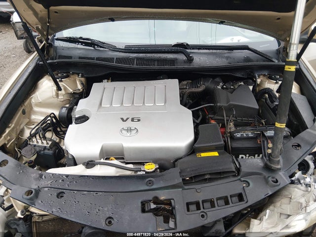 Toyota Camry Xle V6