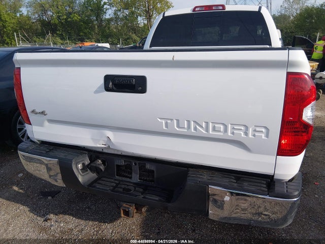 Toyota Tundra Sr5 5.7l V8