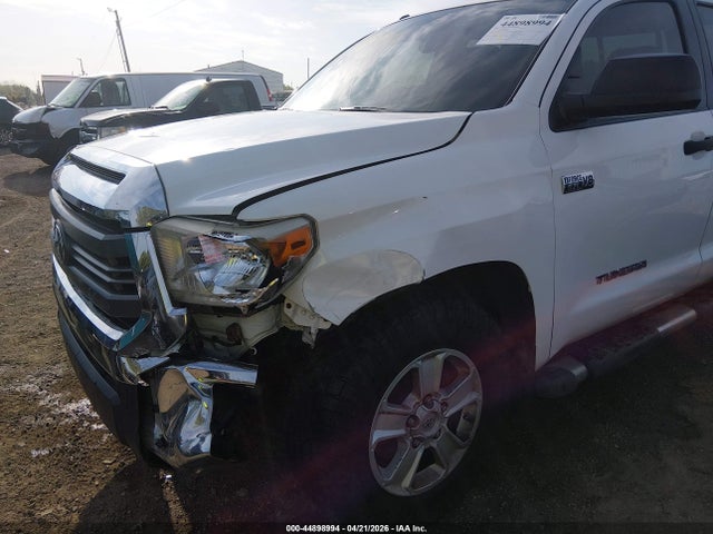 Toyota Tundra Sr5 5.7l V8