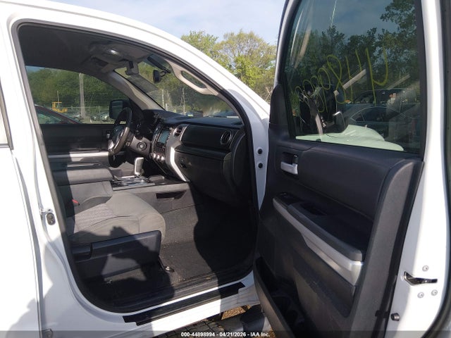 Toyota Tundra Sr5 5.7l V8