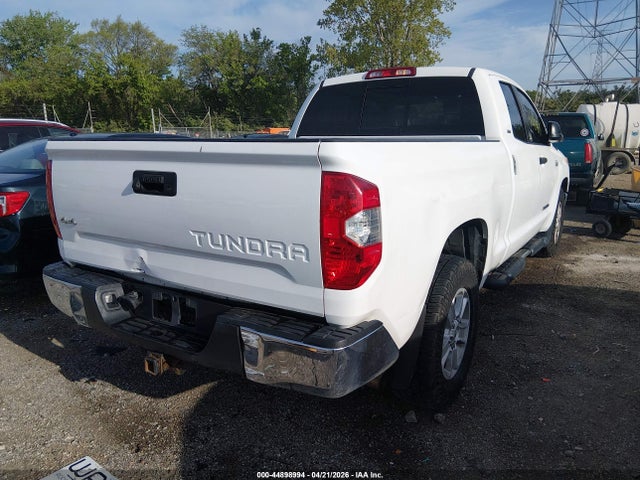 Toyota Tundra Sr5 5.7l V8