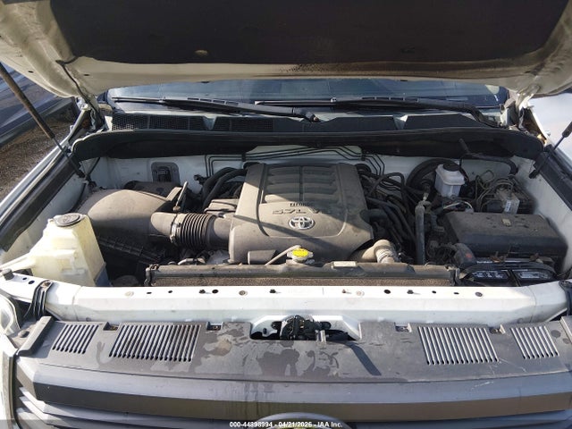 Toyota Tundra Sr5 5.7l V8
