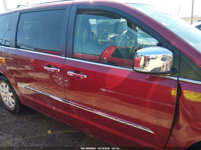 Chrysler Town & Country Touring-l