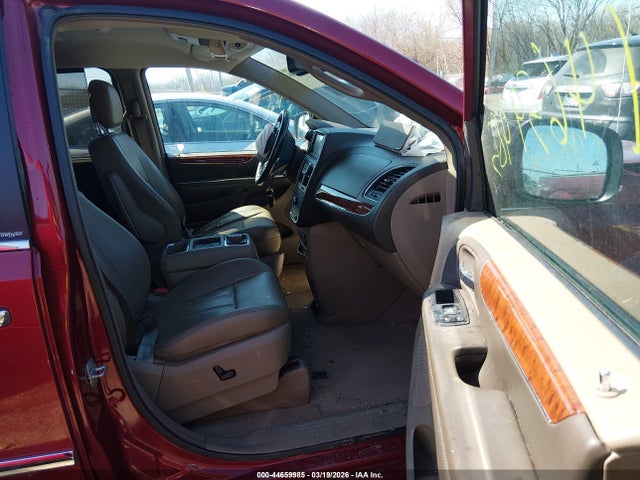 Chrysler Town & Country Touring-l