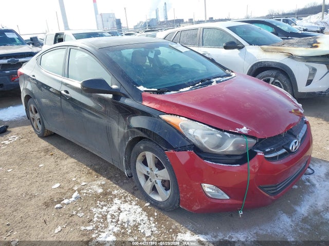 Salvage Hyundai ELANTRA Image