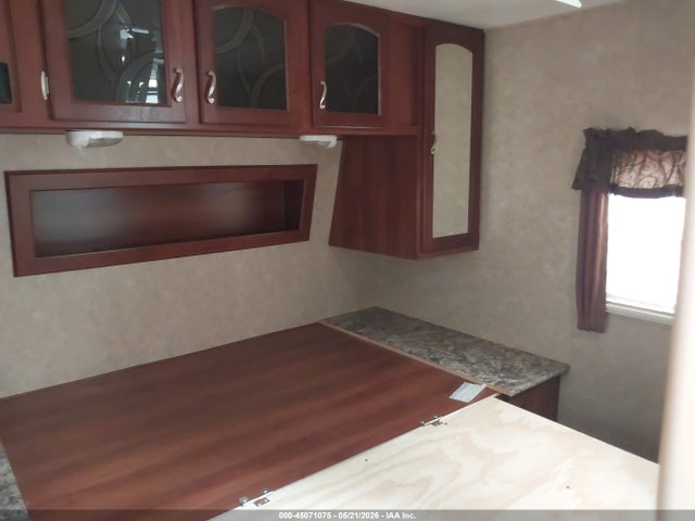 Tracer By Forest Riv Ultra Lite Executive
