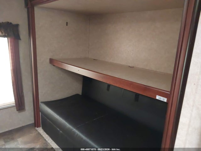 Tracer By Forest Riv Ultra Lite Executive