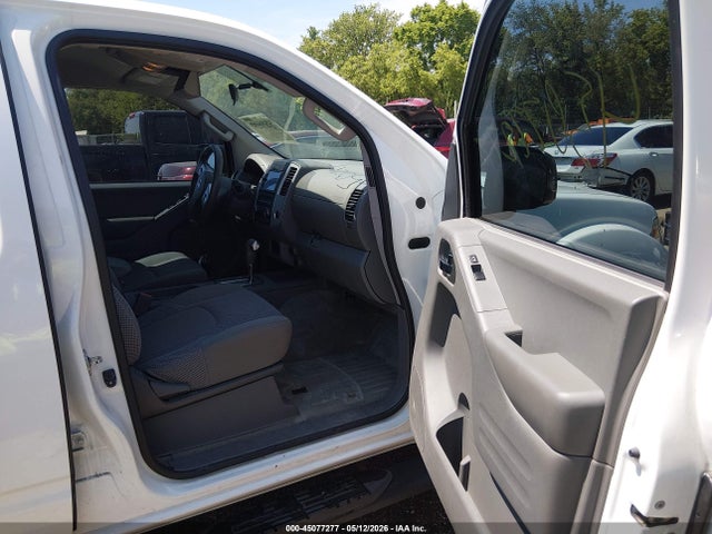 Nissan Frontier Sv