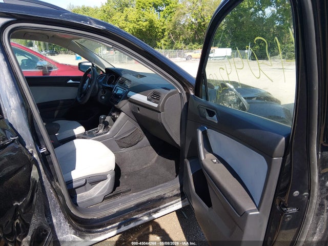 Volkswagen Tiguan 2.0t S