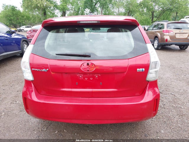 Toyota Prius v Three