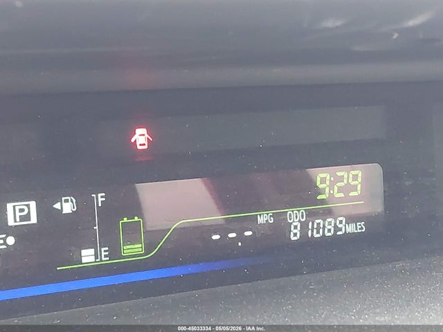 Toyota Prius v Three