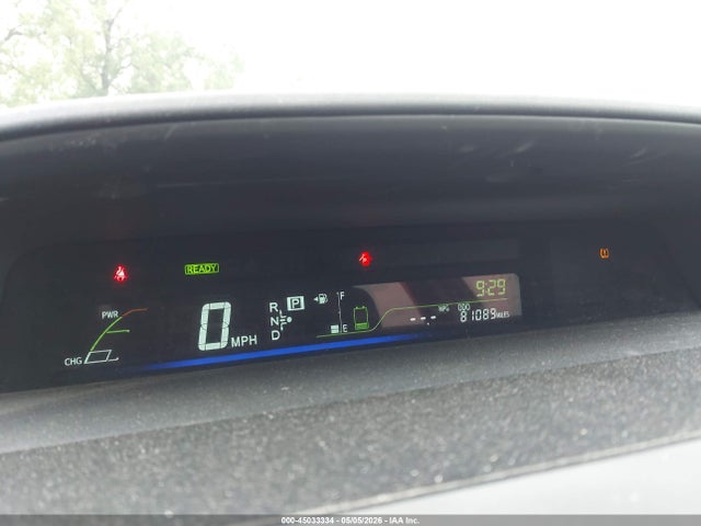 Toyota Prius v Three