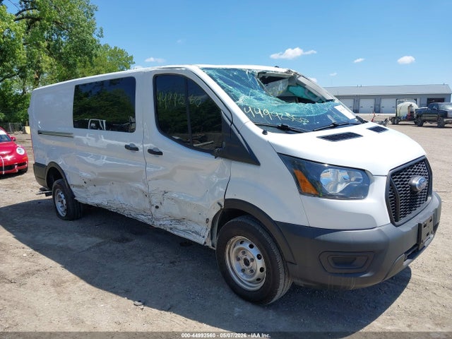 Salvage Ford Transit Image