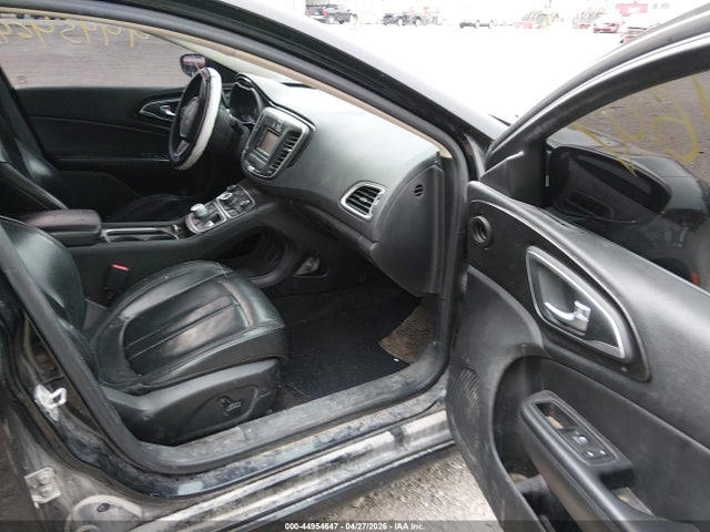 Chrysler 200 C