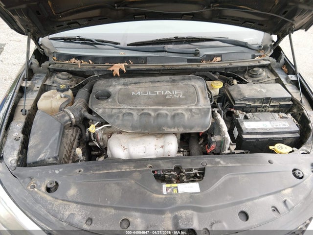 Chrysler 200 C