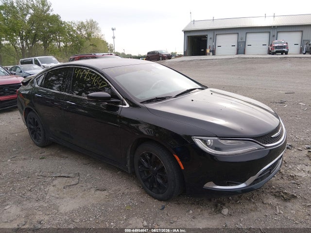 Salvage Chrysler 200 Image