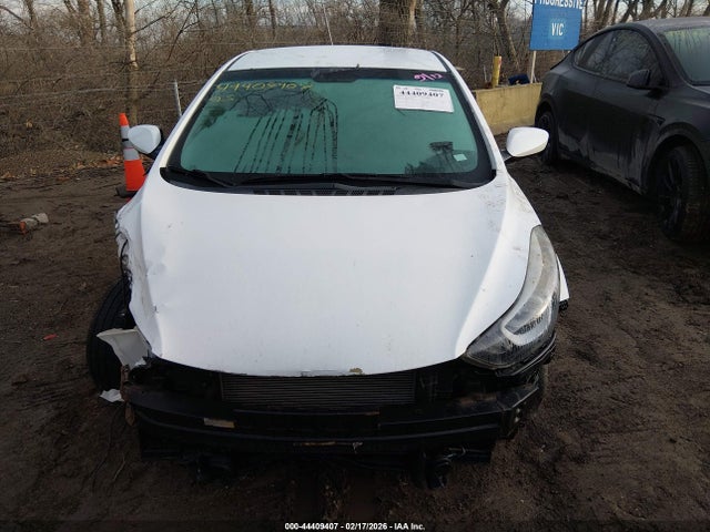 Hyundai ELANTRA Se